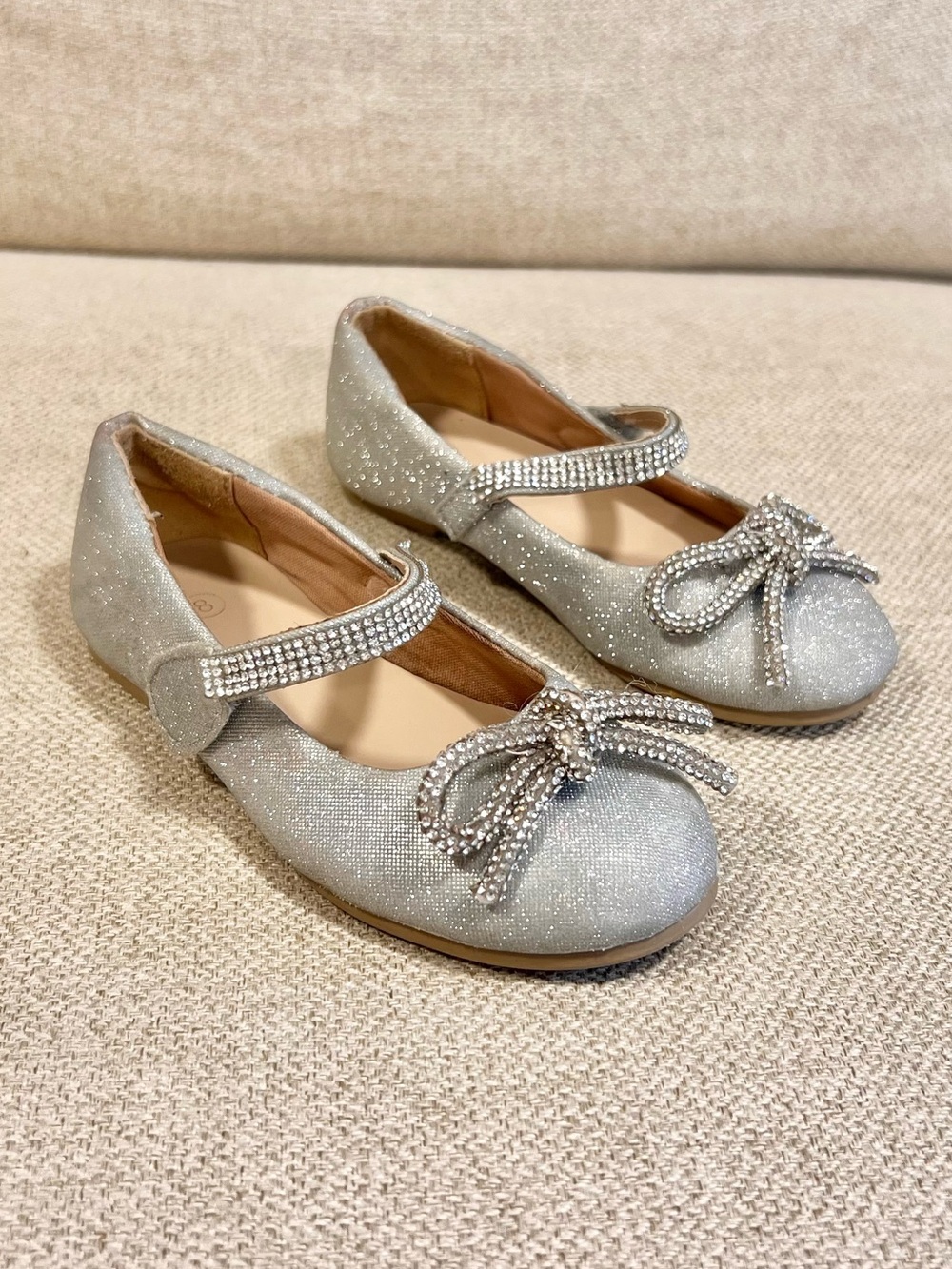 Toddler Girls Size 8 Silver Glitter Rhinestone Bow Mary Jane Flats Dress Shoes